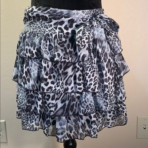 LUV ME MORE black and white leopard ruffled skirt!